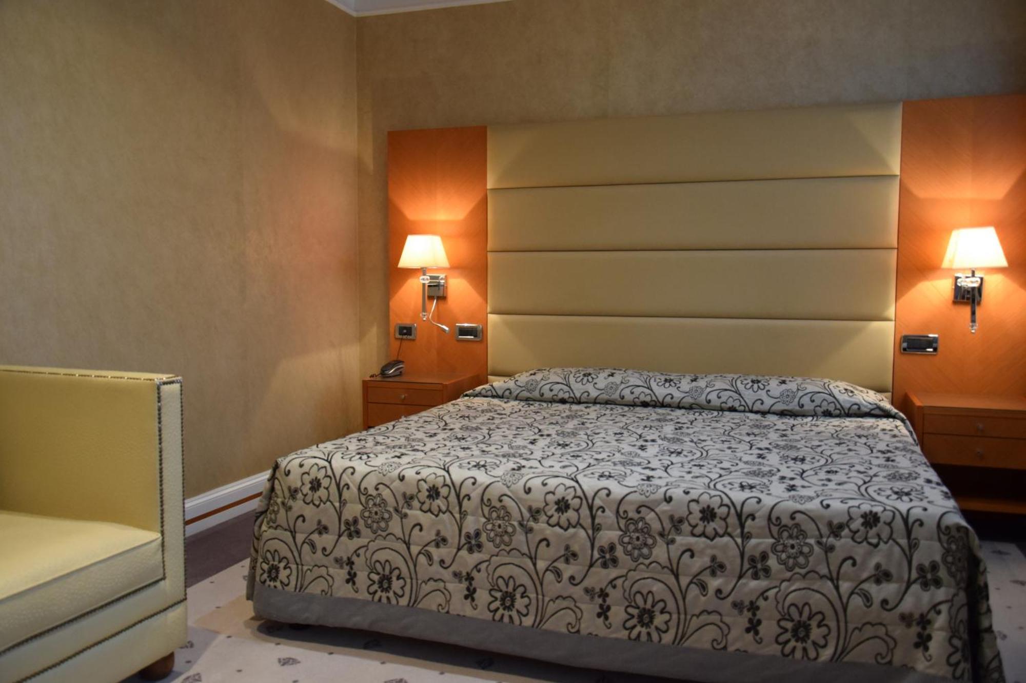 Hotel Perusia Перуджа Экстерьер фото