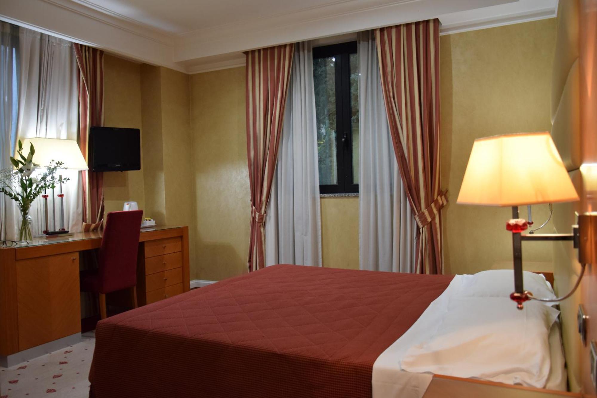 Hotel Perusia Перуджа Экстерьер фото