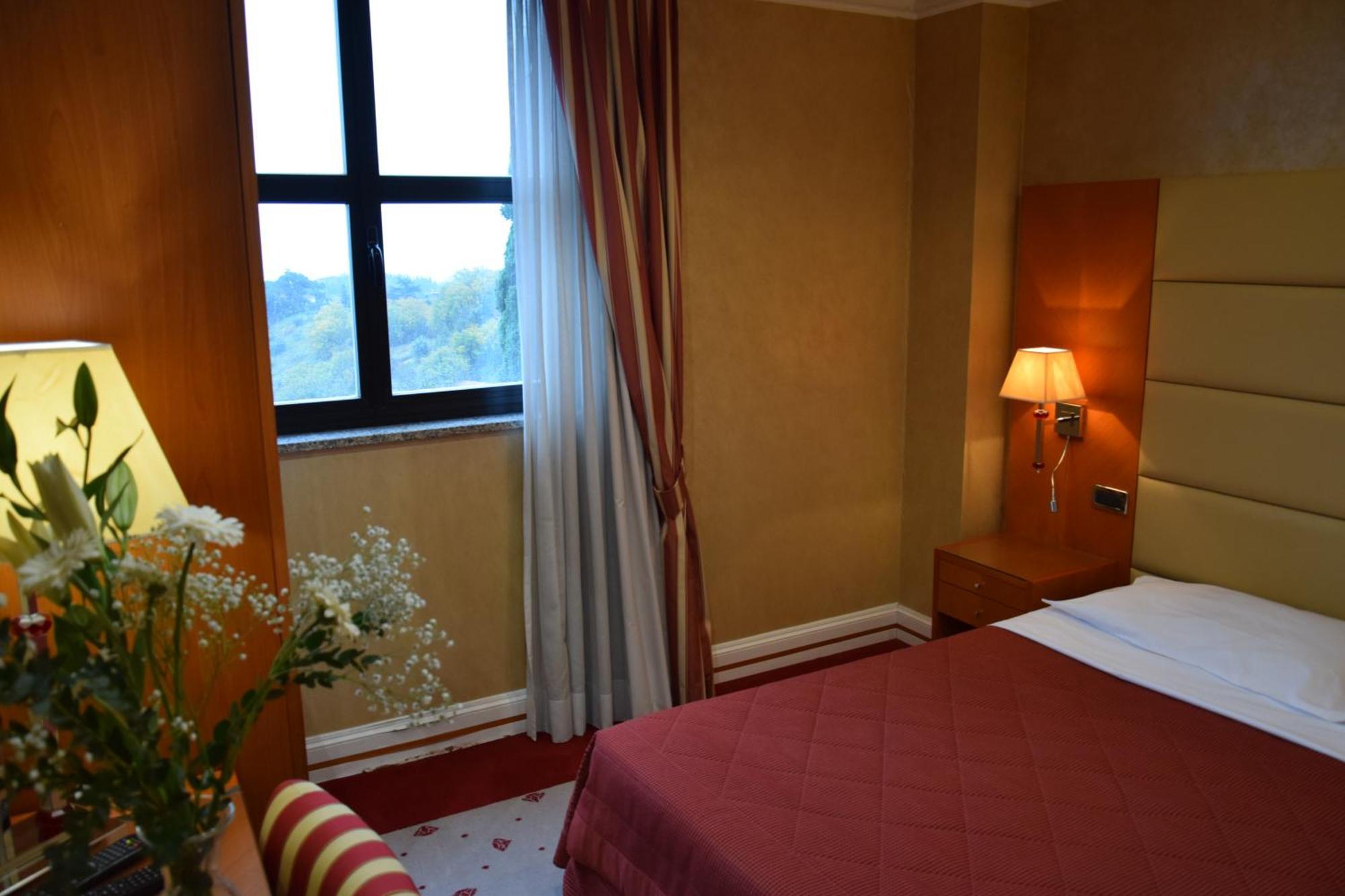 Hotel Perusia Перуджа Экстерьер фото